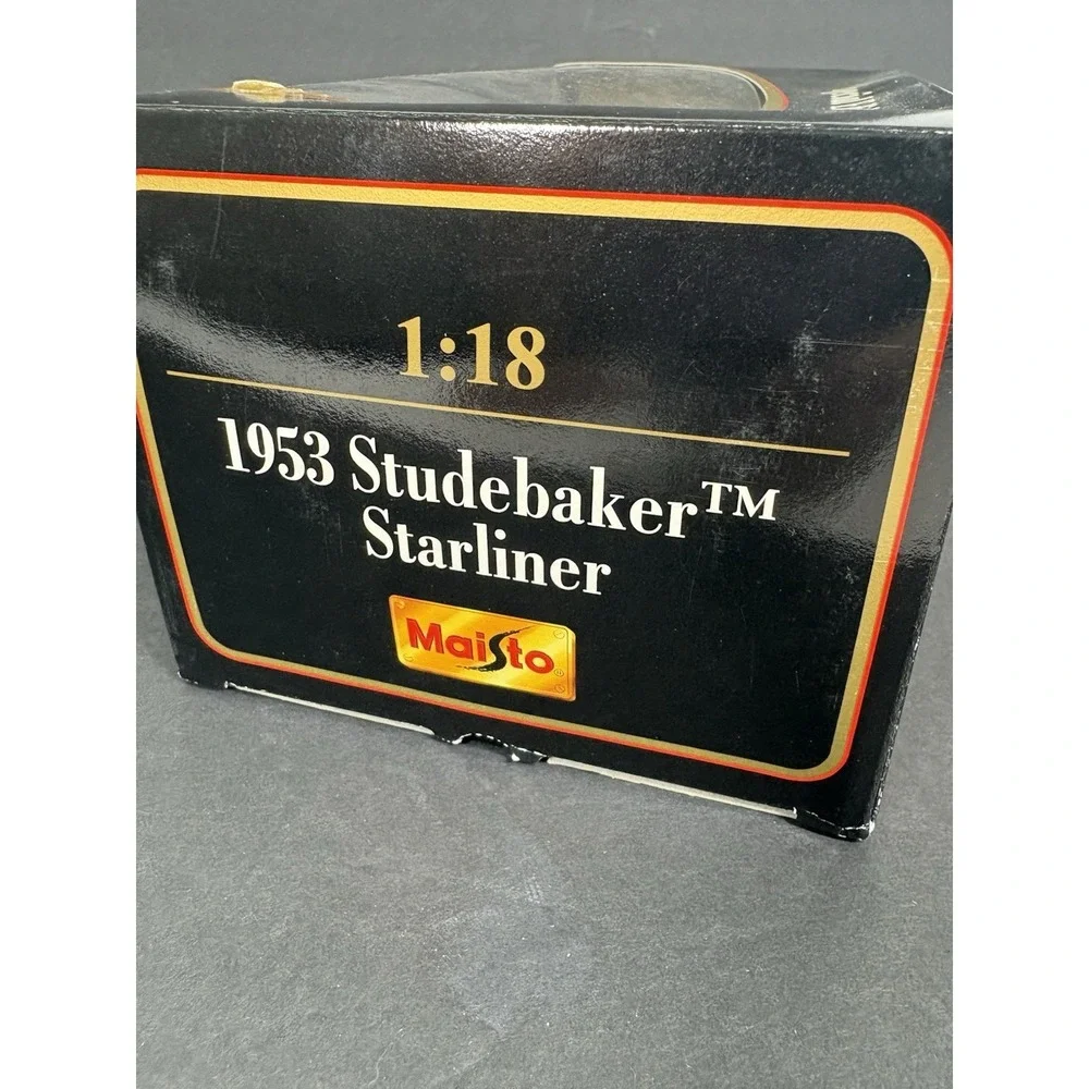 Maisto 1953 Studebaker Starliner 1:18 Scale Diecast Model Car – Special Edition